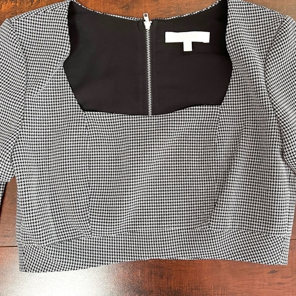 WAYF Houndstooth Black White Checkered Long Sleeve Crop Top Back Zip Size Small - Picture 4 of 11